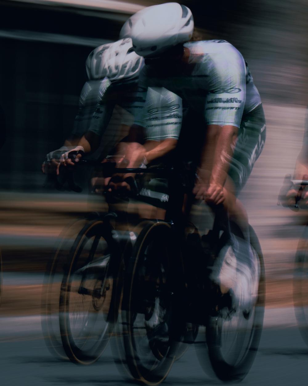 NSTRMO riders in the bunch